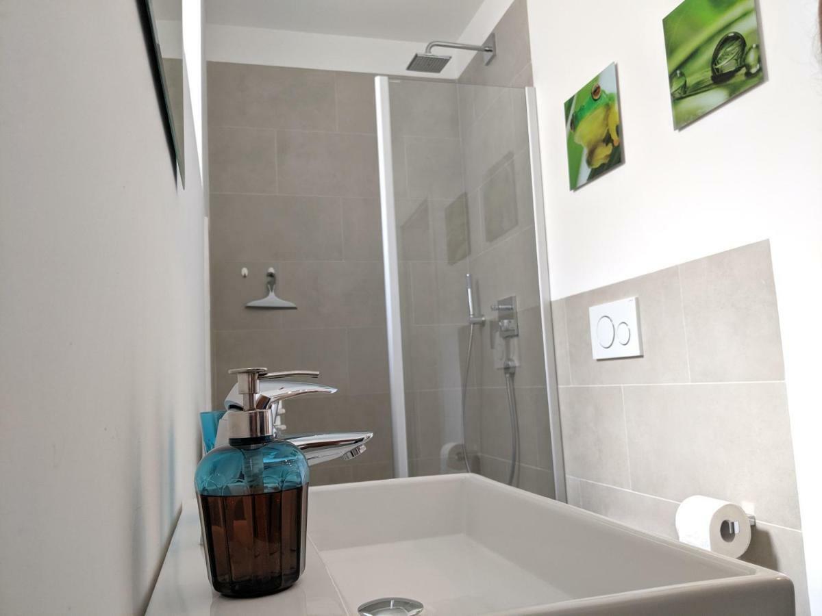 1 Zimmer Apartment Ratingen Ost Esterno foto